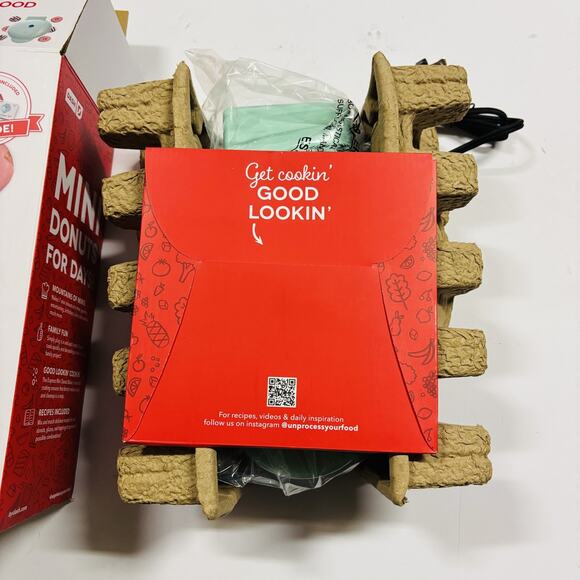 New In Box DASH Express Mini Donut Maker Nonstick Cooking Surface Aqua Color New - Picture 9 of 10